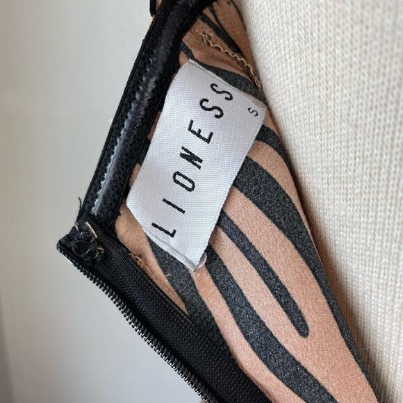 Lioness Midi Skirt Size S EUC - Picture 5 of 5